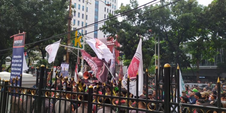 Ratusan Ojol Geruduk DPRD DKI Jakarta Tolak Penerapan ERP, FPKB DPRD DKI Jakarta, Sudah Tegas Menolak sejak Awal
