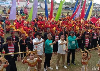 Buka Festival Karapan Sapi, Gus Muhaimin Ajak Masyarakat Kokohkan Tradisi dan Ekonomi Warga Madura