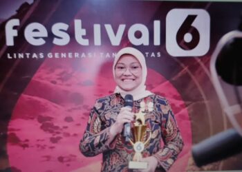 Menaker Ida Fauziyah Raih Anugerah Inspiratif Perempuan Hebat Liputan6.com 2023