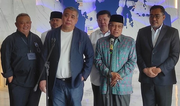 Ingin Tahu Perjuangan Paslon AMIN, KH Said Agil Siradj Sambangi Markas Nasdem!