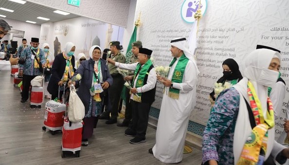 Info Haji 2024: Hari Pertama Pemberangkatan, 7.206 Jemaah Tiba di Madinah