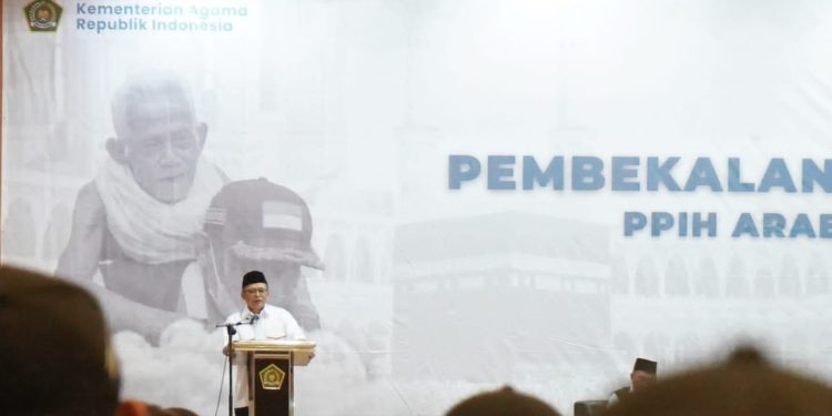 Info Haji 2024: Menag Himbau Petugas Haji Harus Solutif dan Responsip Layani Jamaah