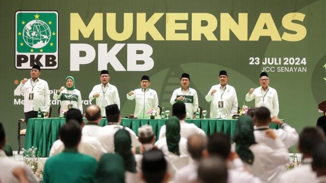 Buka Mukernas PKB, Gus Muhaimin Bandingkan Soeharto dan Jokowi: Anaknya Jadi Wapres Aman Saja