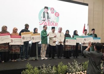 Cagub-Cawagub Jabar KH Acep Adang-Gita KDI, Luncurkan Program Empat Kartu Jabar Bahagia