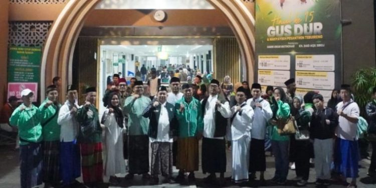 Peringati Milad NU ke-102, DPC PKB Jakut Gelar Ziarah Muassis NU di Jombang