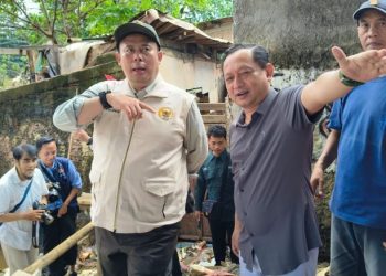 Wakil Ketua DPR Cucun Syamsurijal Tinjau Banjir di Kampung Melayu: Pastikan Bantuan Warga Aman!