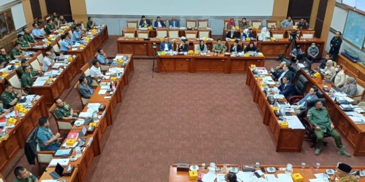 Revisi UU TNI, Pemerintah Usulkan TNI Aktif Bisa Jabat di 15 Kementerian Ini! 