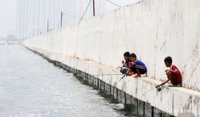 Tanggul Laut Raksasa
